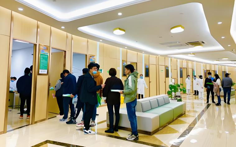 2025公务员体检不合格被刷下来的几率大吗？